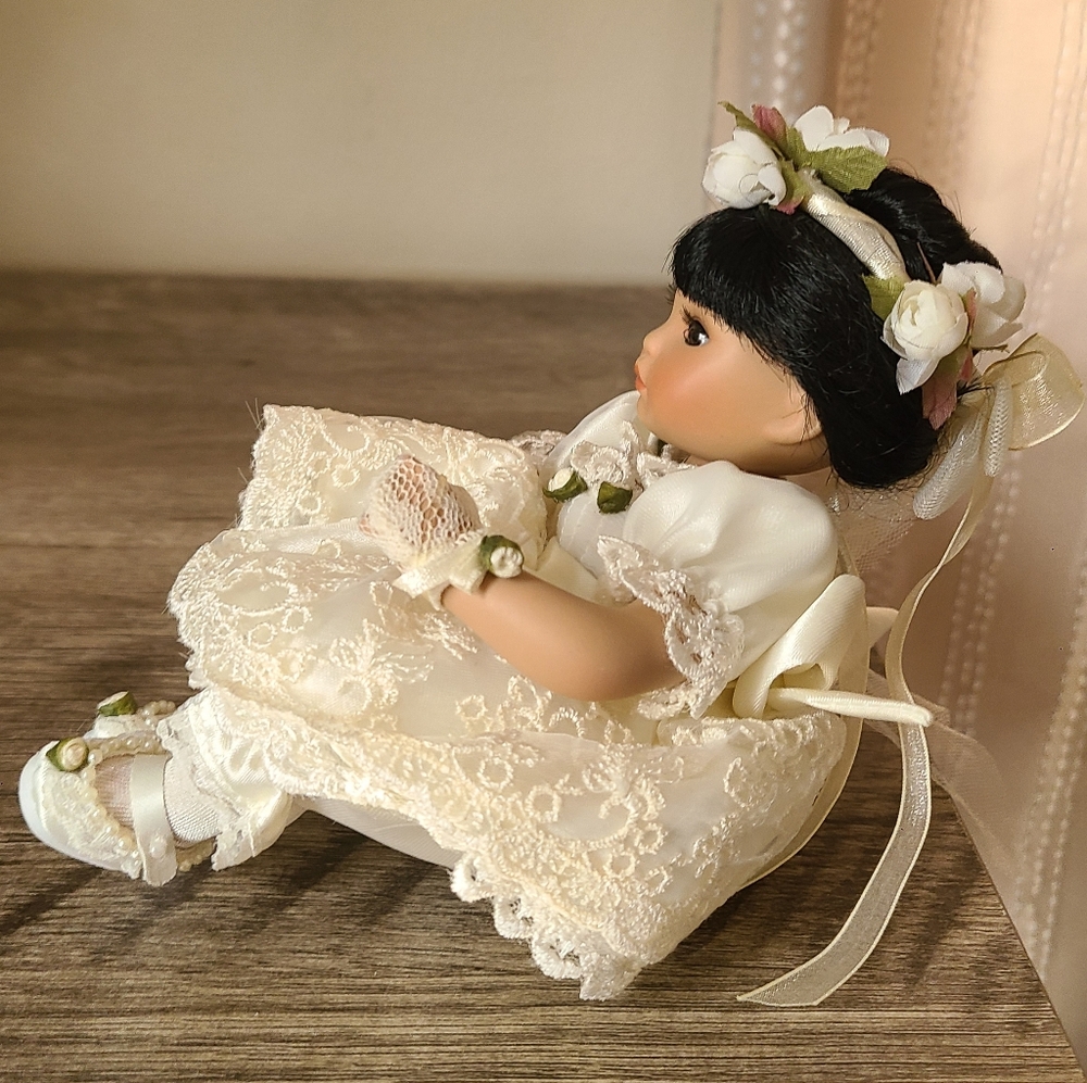 Marie Osmond "Princess" Rose Bud Porcelain Doll ~ Tiny Tot Collection - Picture 4 of 7